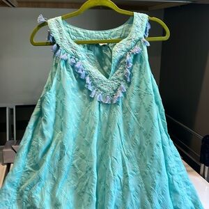 Women’s Vineyard Vine’s, Sz M, Beach Coverup Turquoise, with light purple detail
